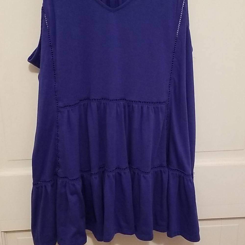 Shirt - Picture 3 of 4